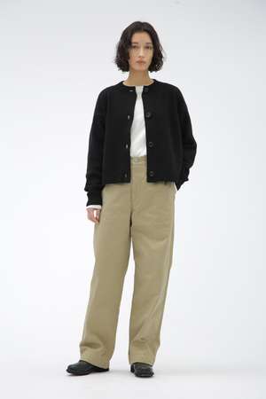 マーガレット・ハウエル/MARGARET HOWELLのNEW BASIC CHINO(110600/110601)