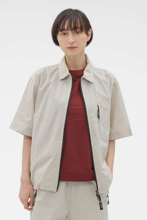 マーガレット・ハウエル/MARGARET HOWELLのWATER REPELLENT LIGHTWEIGHT NYLON POPLIN SHIRT(110400/110402)