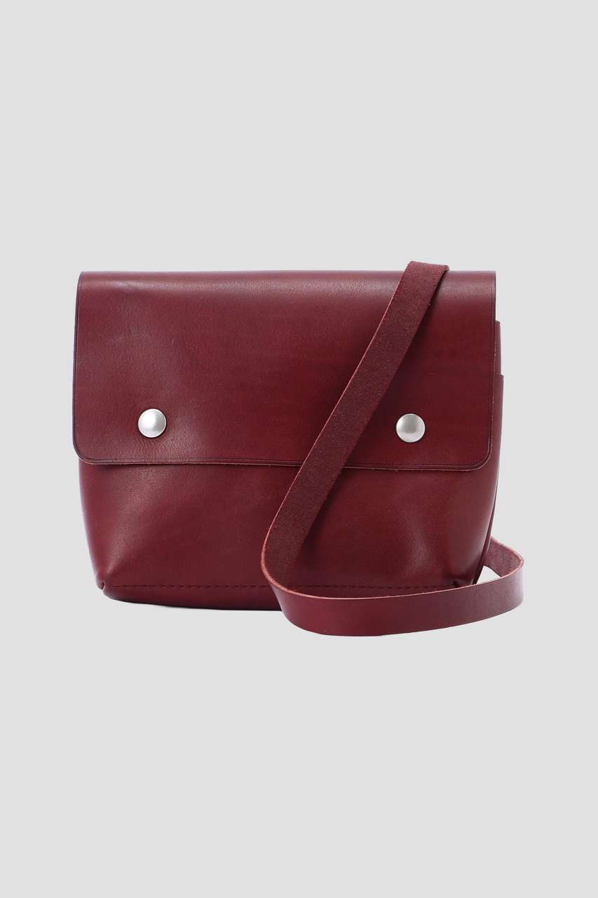 MARGARET HOWELL TOUGH LEATHER SHOULDER BAG (ワイン, F) マーガレット・ハウエル ELLE SHOP