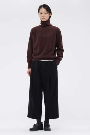 マーガレット・ハウエル/MARGARET HOWELLのMILLED WOOL TWILL TROUSERS(110600/110602)