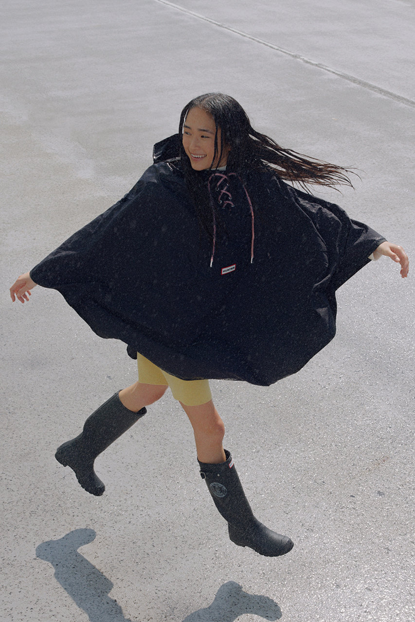 HUNTER(ハンター)｜トラベル ポンチョ/ブラック の通販｜ELLESHOP