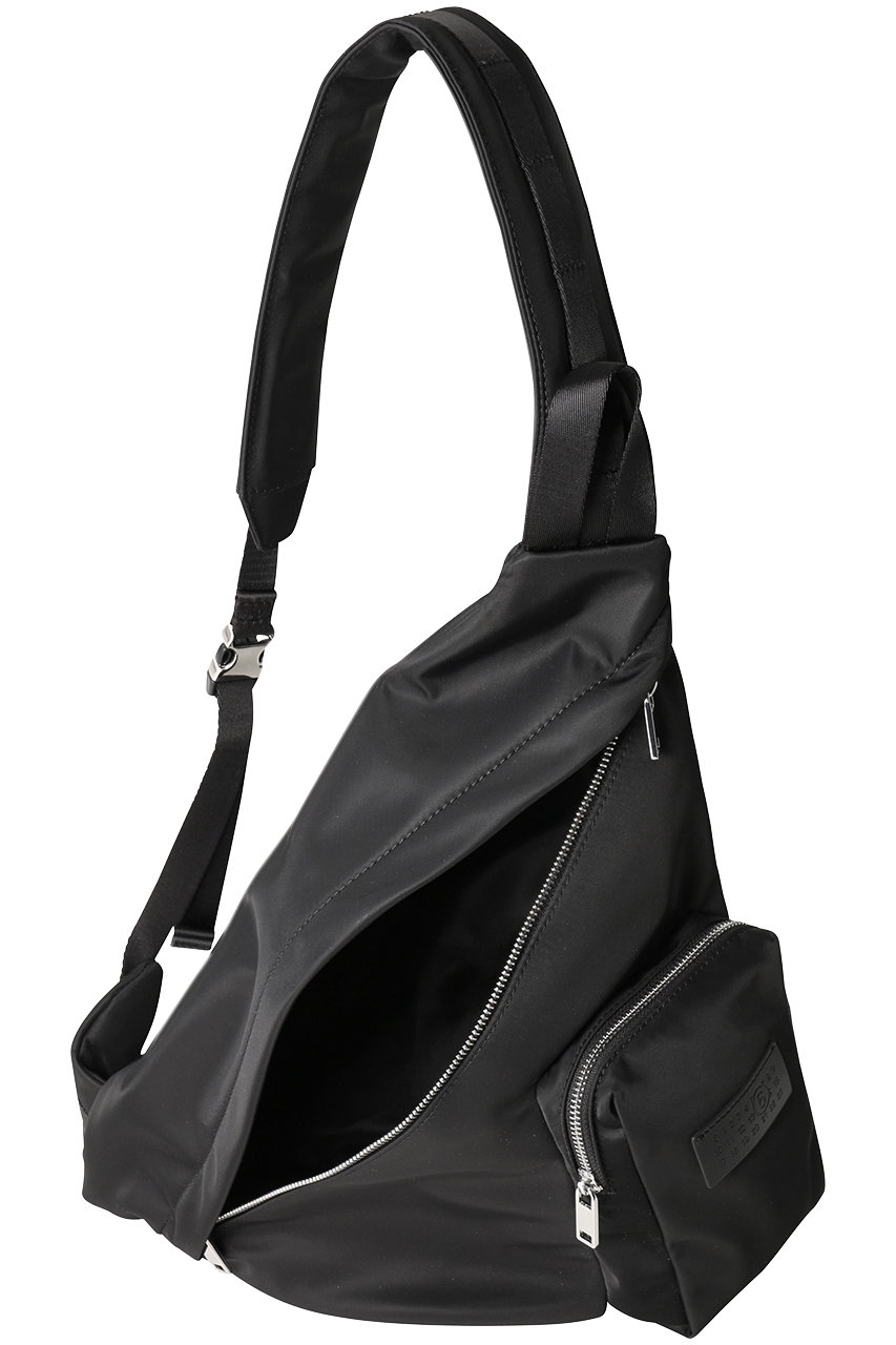 MM6 Maison Margiela ナイロン スリングバッグ ブラック MM6 Maison Margiela(エムエム6 メゾン マルジェラ)｜【UNISEX
