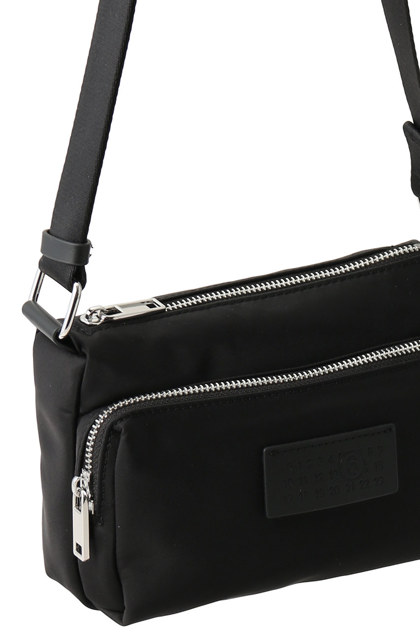 マルジェラ黒のナイロンボディバッグ MM6 Maison Margiela(エムエム6 メゾン マルジェラ)｜【UNISEX