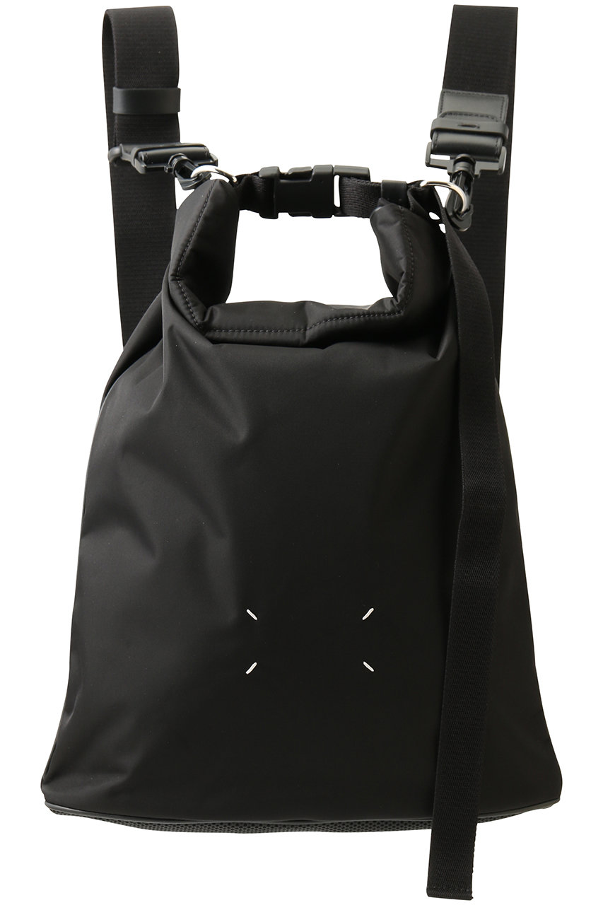 メゾン マルジェラ/Maison Margielaの【UNISEX】ハイ テック ロール アップ バックパック(ブラック/SB1WA0015P6763)