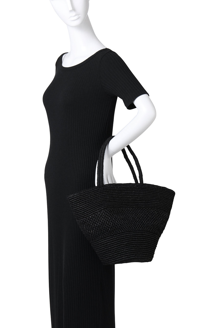 THE ROW☆25SS EMILIE ラフィア トートバッグ BLACK The Row Emilie Bag in Black | FWRD