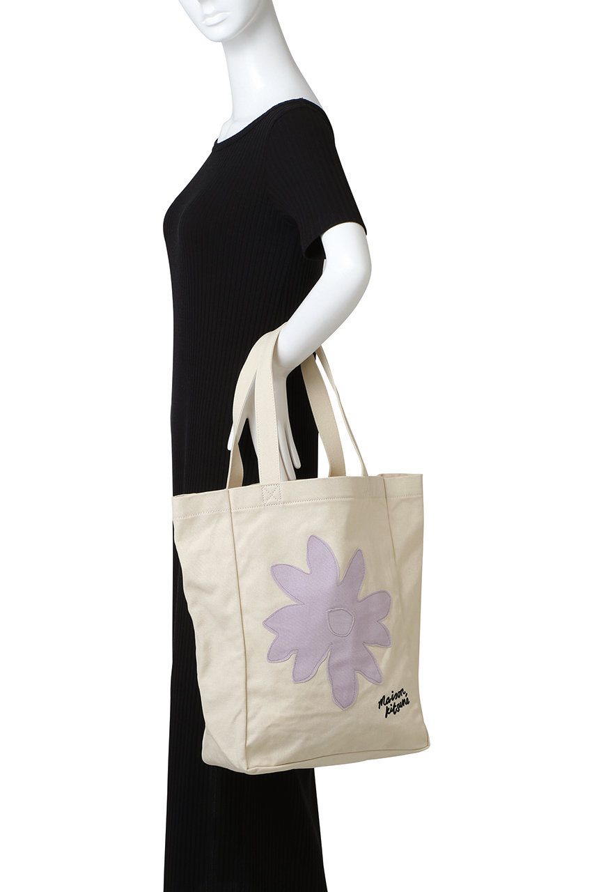 MAISON KITSUNE(メゾン キツネ)|【UNISEX】DAISY FLOWER トート MAISON KITSUNE(メゾン キツネ)|【UNISEX】DAISY FLOWER トート