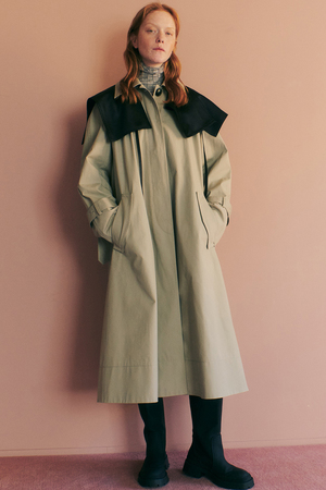 ルシェルブルー/LE CIEL BLEUのフーデッドフレアコート