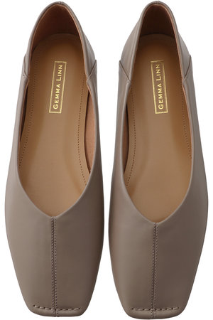 ダニエラ＆ジェマ/Daniella & GEMMAのトゥステッチフラットシューズ