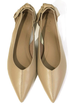 ダニエラ＆ジェマ/Daniella & GEMMAのバックリボンポインテッドフラットパンプス(130100/130101)