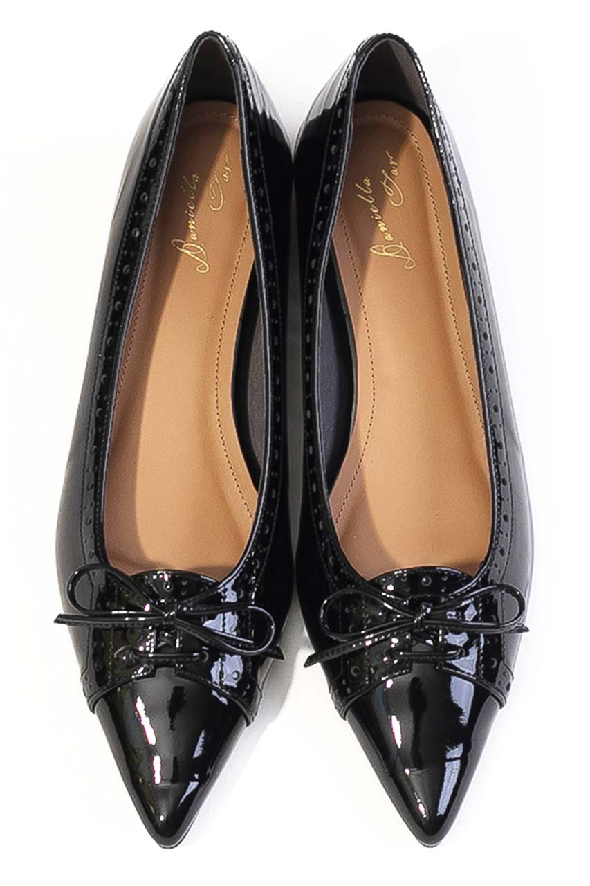 Daniella & GEMMA パンチングポインテッドパンプス (ブラックエナメル, 39(24.5)) ダニエラ&ジェマ ELLE SHOP Daniella & GEMMA パンチングポインテッドパンプス (ブラックエナメル, 39(24.5)) ダニエラ&ジェマ ELLE SHOP