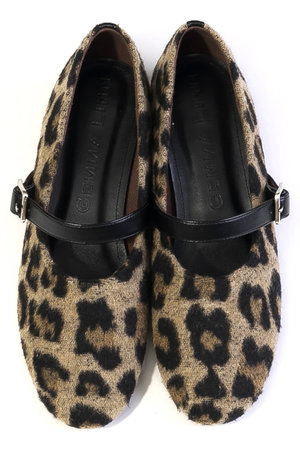 ダニエラ＆ジェマ/Daniella & GEMMAのラウンドトゥベルトフラットシューズ(130400/130401)