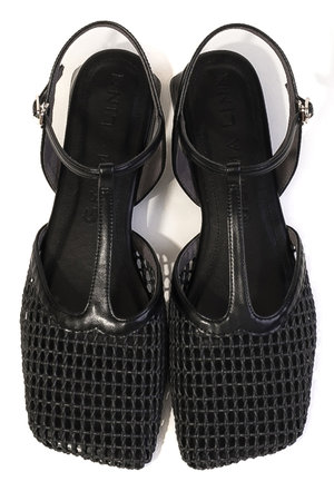 ダニエラ＆ジェマ/Daniella & GEMMAの【予約販売】Tストラップメッシュサンダル(130200/130204)