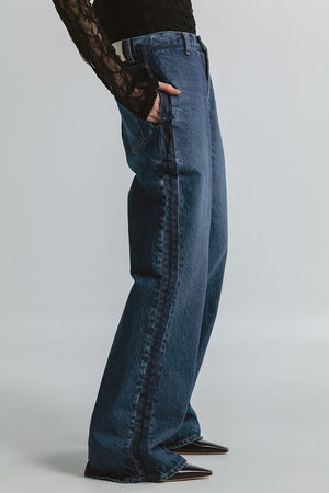 チノ/CINOHのサイドシーム フレア デニム パンツ(110600/110604)