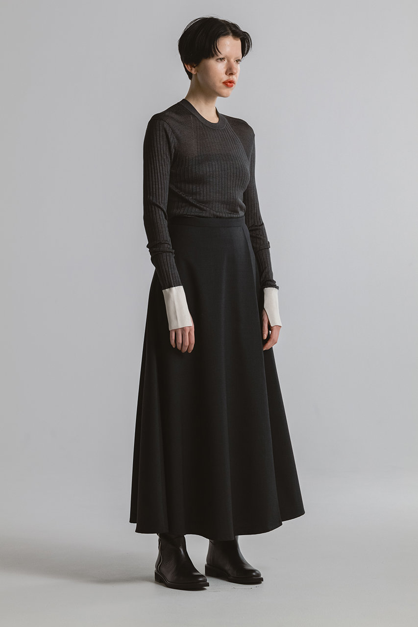 CINOH(チノ)｜シルク クルーネック タイト ニット/チャコールグレー