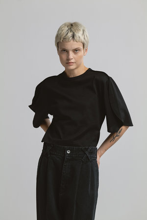 チノ/CINOHのREFINA enso 円相 クロップド プルオーバー(110100/110102)