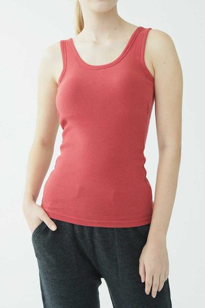 フォーコーナーズ/+FOUR CORNERSのカップ付きタンクトップ(110100/110101)