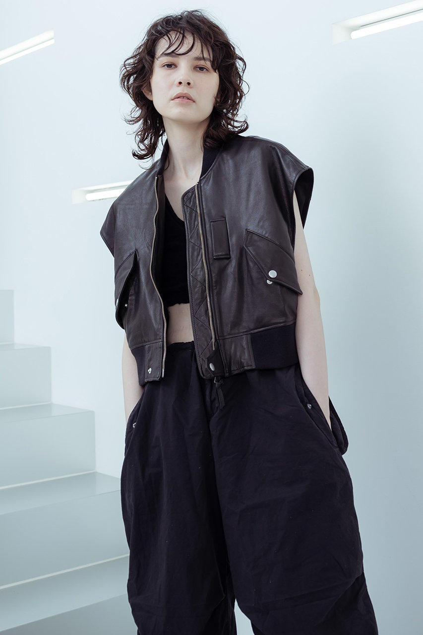sisii(シシ)｜L-2B ベスト/ブラック の通販｜ELLESHOP・(エル