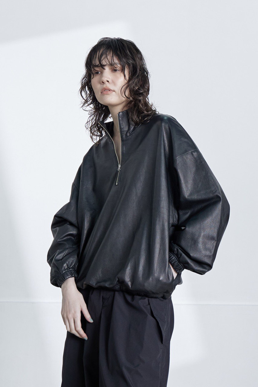 シシ/sisiiの【予約販売】CROPPED HALF ZIP ハイネック ブルゾン(ブラック/244-OL)