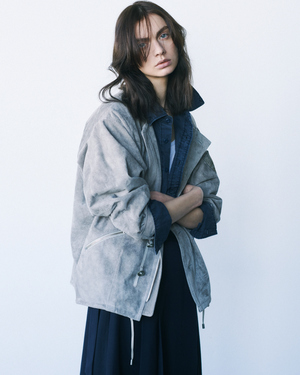 シシ/sisiiのノーカラーラフレザーブルゾン(110800/110804)