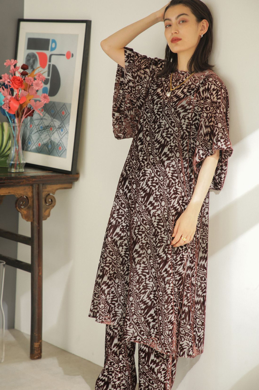 のある Rose Bud 新品未使用rose Bud ベロアティアードシャツワンピース ダークグリーンの通販 By Decoracia S Shop ローズバッドならラクマ テイスト