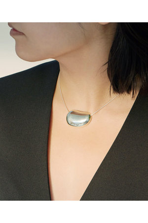 ウィム ガゼット/Whim Gazetteの【Hoaw.】モチーフスライダーネックレス(150200/150201)