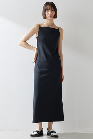 新品　24SS ウィムガゼット　エプロンワンピース　キャミワンピース　ブラック ウィムガゼット Whim Gazette キャミワンピース （offwhite