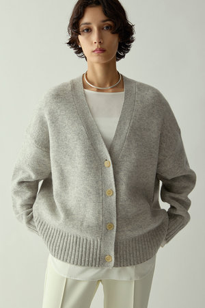 ウィム ガゼット/Whim Gazetteの【Drawing Numbers】接結ルーズVネックカーディガン(110300/110303)