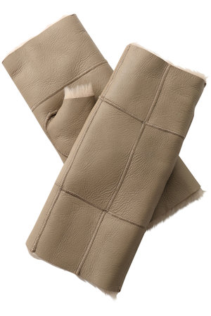 ウィム ガゼット/Whim Gazetteのムートングローブ(140600/140601)