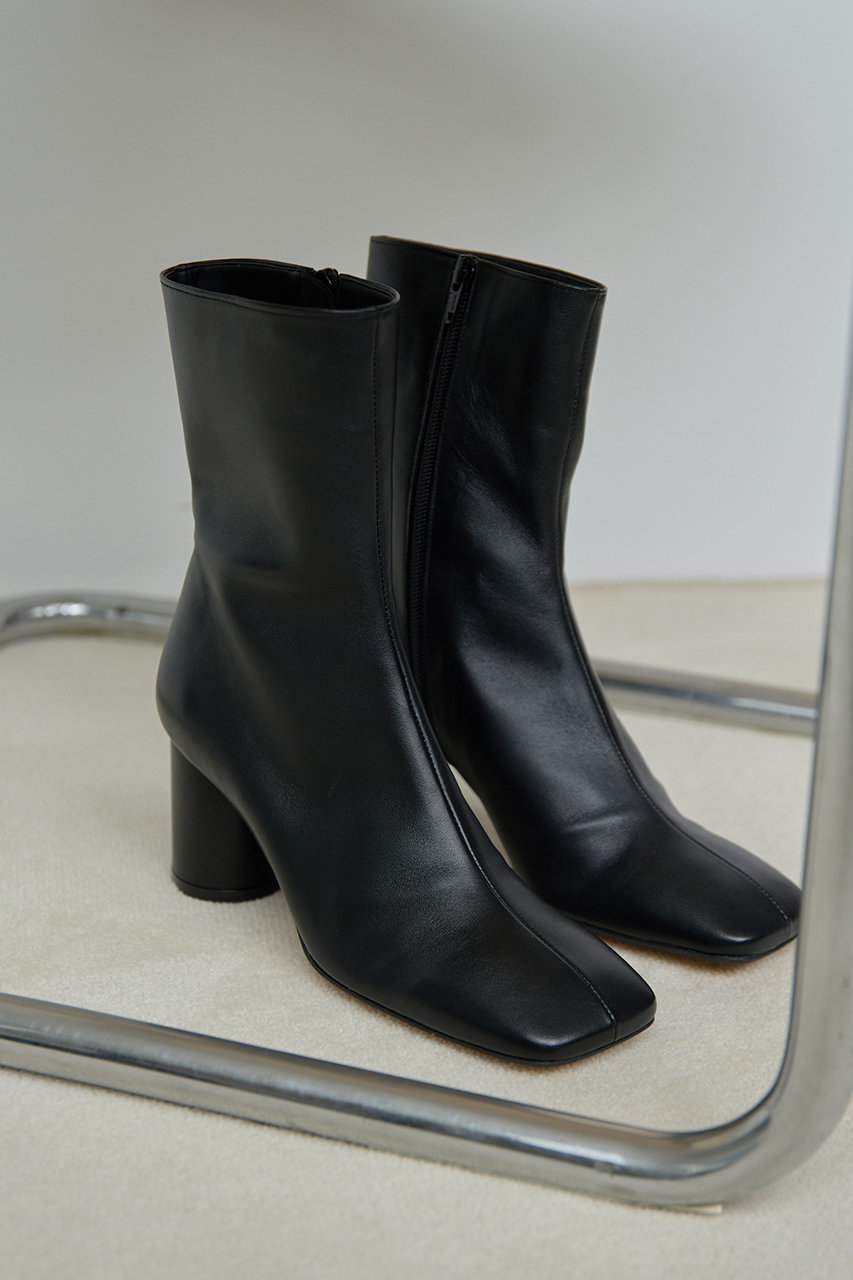 Whim Gazette 【Hoaw.】スクエアショートブーツ (ブラック, 37(23.5)) ウィム ガゼット ELLE SHOP Whim Gazette 【Hoaw.】スクエアショートブーツ (ブラック, 37(23.5)) ウィム ガゼット ELLE SHOP