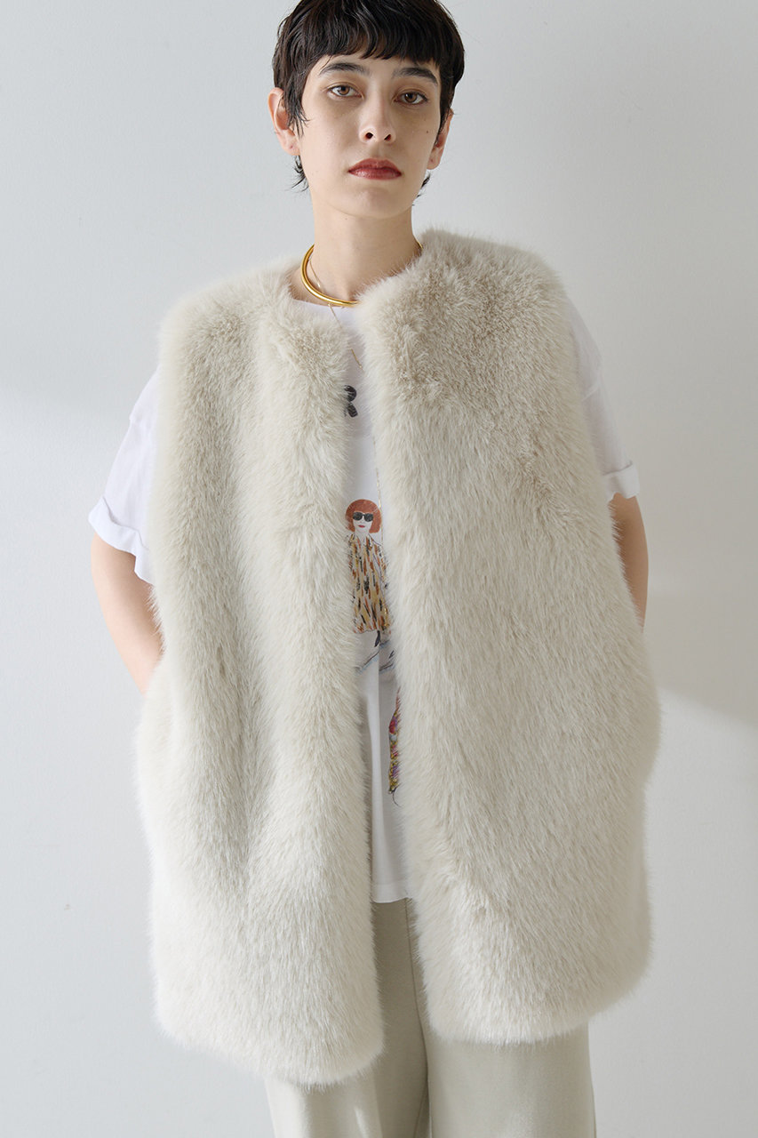 Whim Gazette 【THE PAUSE】フェイクファークルーネックジレ (アイボリー, F) ウィム ガゼット ELLE SHOP Whim Gazette 【THE PAUSE】フェイクファークルーネックジレ (アイボリー, F) ウィム ガゼット ELLE SHOP