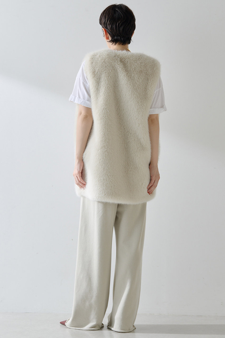 Whim Gazette フェイクファークルーネックジレ Whim Gazette｜【THE PAUSE】フェイクファークルーネックジレ