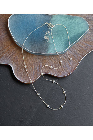 ウィム ガゼット/Whim Gazetteの【THE PAUSE】パールドットネックレス(150200/150201)