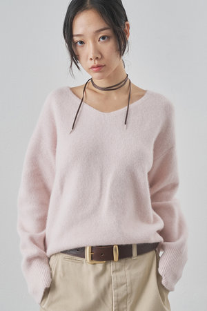 ウィム ガゼット/Whim Gazetteの【予約販売】F/W Vネックプルオーバー(110300/110301)