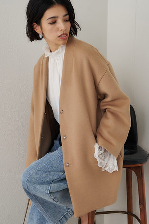 【新品】Whim Gazette ギャザーフーデッドコート アイボリー最終値下げ THE PAUSE】ギャザーフーデッドコート | Whim Gazette(ウィム