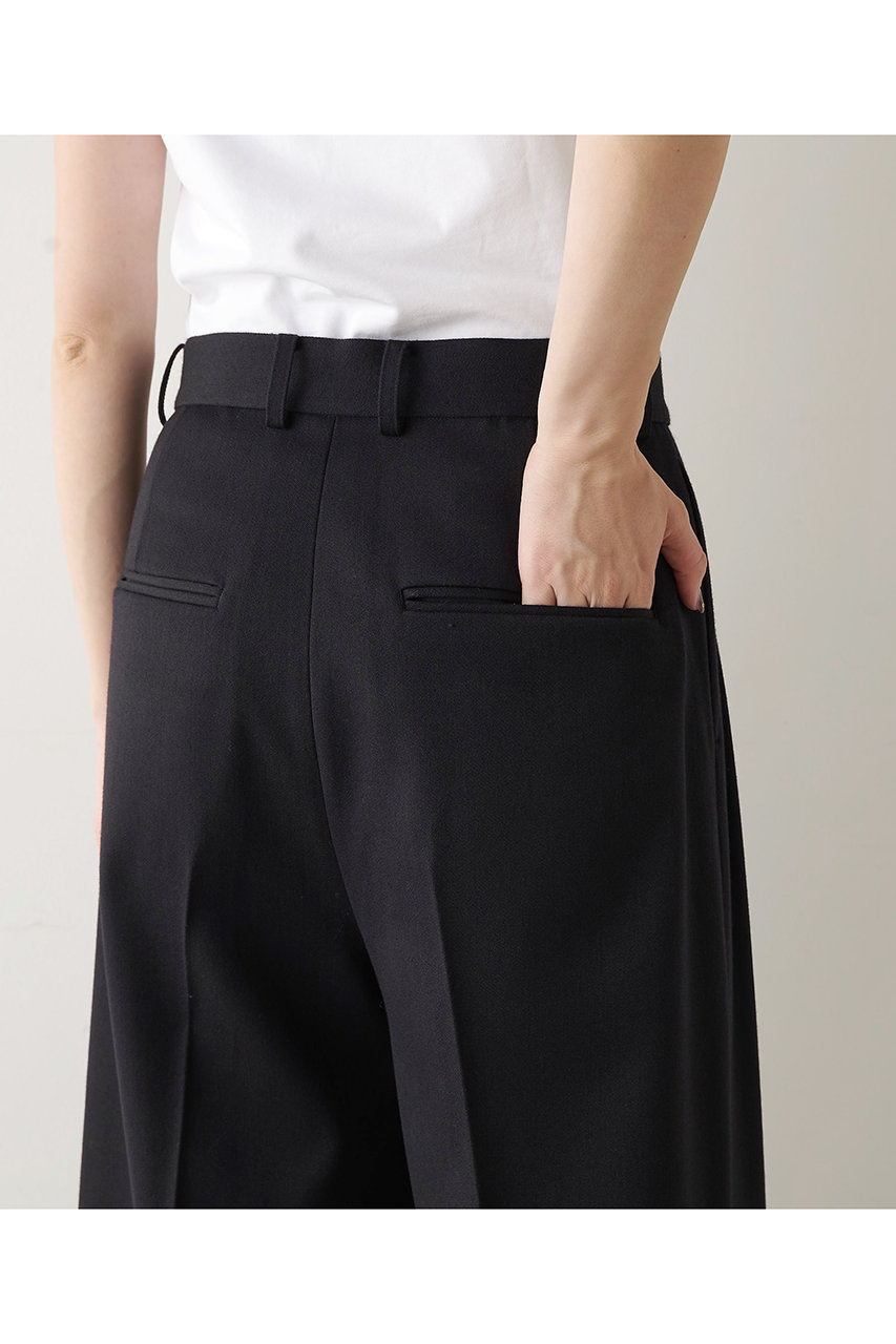 whim gazette今だけ値下げ中 Whim Gazette(ウィム ガゼット)｜ワイドタックパンツ/ブラック の通販