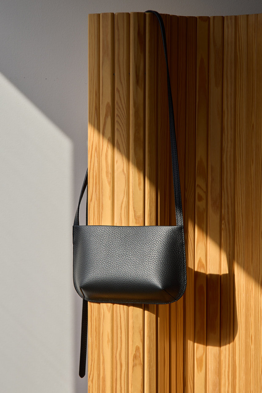 ウィム ガゼット/Whim Gazetteの【予約販売】【Hoaw.】MINIレザーショルダー(ブラック/WGH1052612A0001)