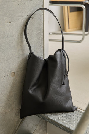 ウィム ガゼット/Whim Gazetteの【予約販売】【Hoaw.】ギャザーショルダーバッグ(120100/120101)