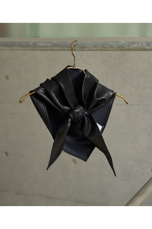 ウィム ガゼット/Whim Gazetteの【予約販売】【THE PAUSE】フェイクレザースカーフ(140100/140103)