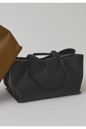 ウィム ガゼット/Whim Gazetteの【予約販売】【Hoaw.】WIDE HANDBAG L