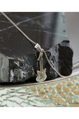 ウィム ガゼット/Whim Gazetteの【予約販売】【Hoaw.】ギターネックレス 925SV(150200/150201)