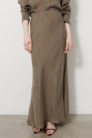 ウィム ガゼット/Whim Gazetteの【予約販売】キュプラフィブリルフレアスカート(110700/110703)