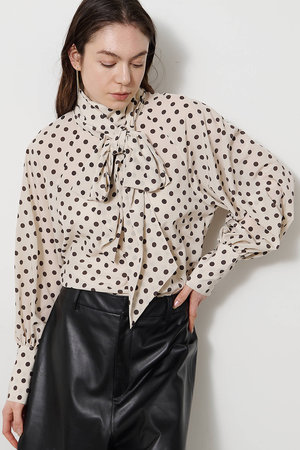 ウィム ガゼット/Whim Gazetteのドットボウタイブラウス(110400/110403)