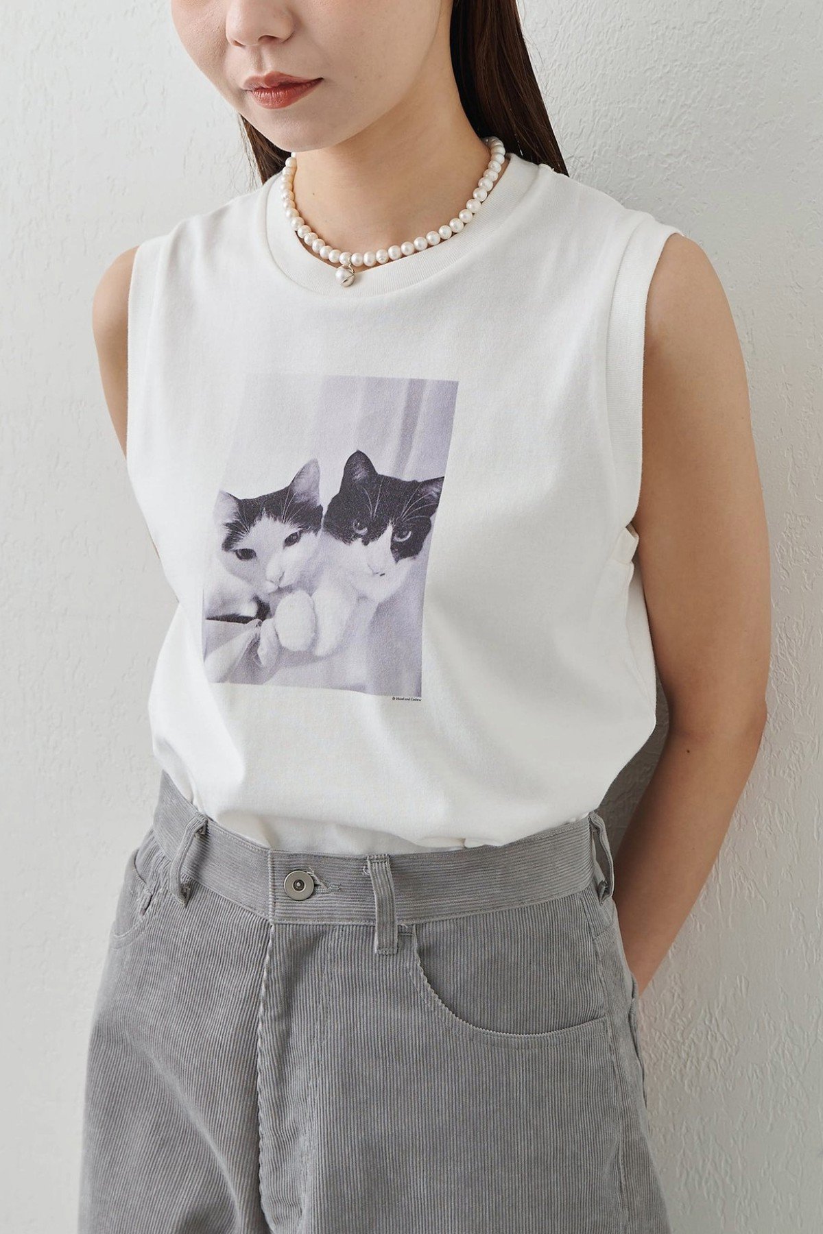 ウィム ガゼット/Whim Gazetteの【Drawing Numbers】キャットノースリーブTシャツ(ホワイト/DNZ1062106A0002)