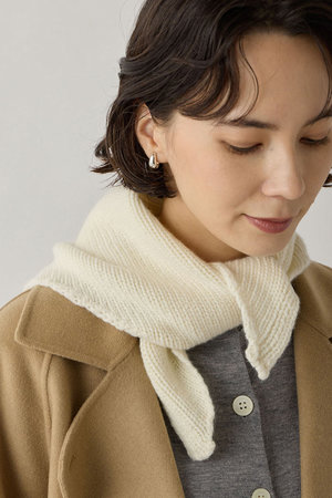 ウィム ガゼット/Whim Gazetteの【予約販売】【Hoaw.】カシミヤトライアングルストール(140100/140101)