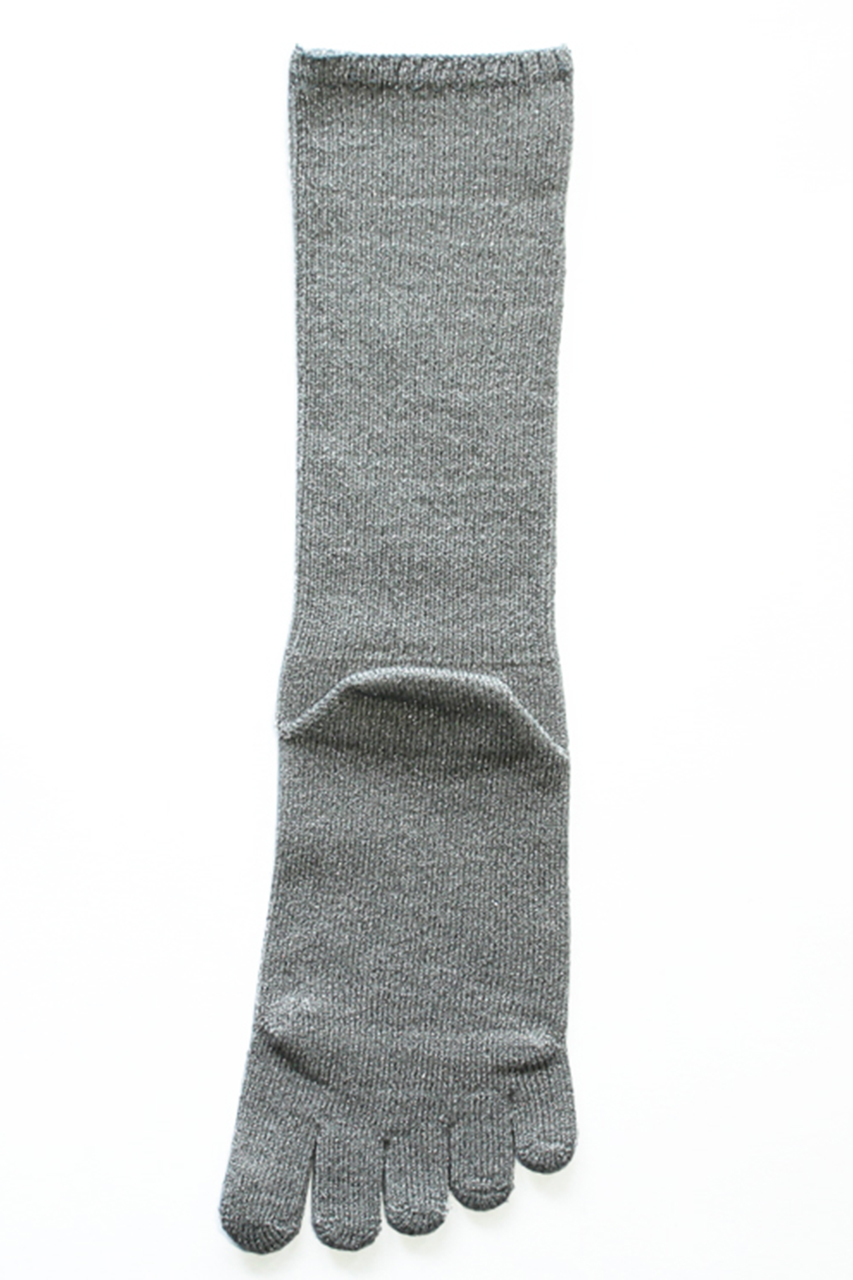 ダブルアンドエフダブル/w＆fwのシルクコットンラメ5本指Wソックス(シルバー/WL-E11)