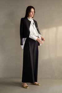 ebure(エブール)｜エッセンシャルコットン シャツ/ホワイト の通販