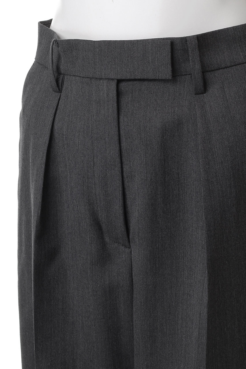 ebure エブール　新品タグ付きライトグレー ショートパンツ 36 ebure エブール 新品タグ付きライトグレー ショートパンツ 36