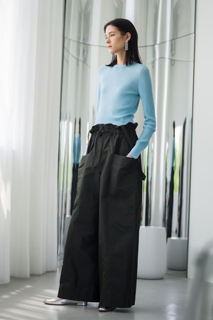 ebure ブラック オールインワン ワイドレッグ FW25_01 | ebure(エブール)