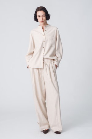 8/23まで。売切！新品タグ付き elu. エル オーロラブラウス 白 M 8/23まで。売切！新品タグ付き elu. エル オーロラブラウス 白 M