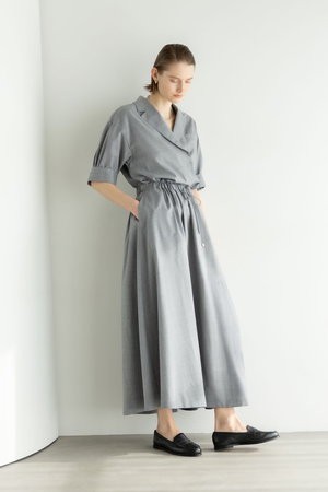 エブール/ebureの【2/13 0:00販売開始】ドライトロピカル テーラードカラーワンピース(110500/110502)